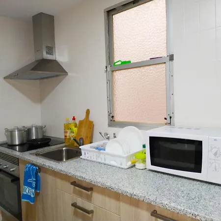 בית אירוח 1 Private With A Window Near The Sea, Wifi *